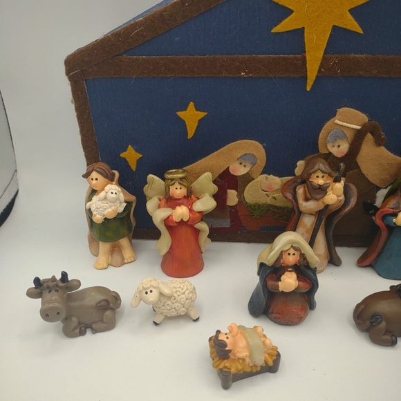 Vintage Xmas Nativity Scene 11 pieces Resin Figurines w Felt Applique Box - Picture 12 of 16